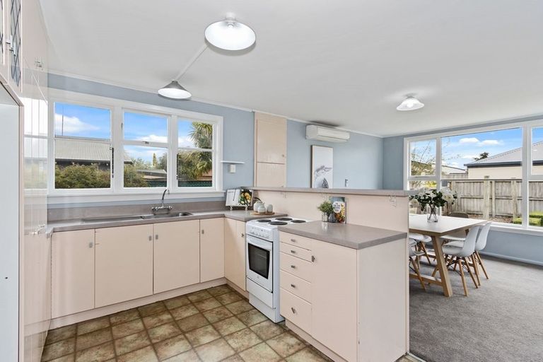 Photo of property in 103 Bassett Street, Burwood, Christchurch, 8083
