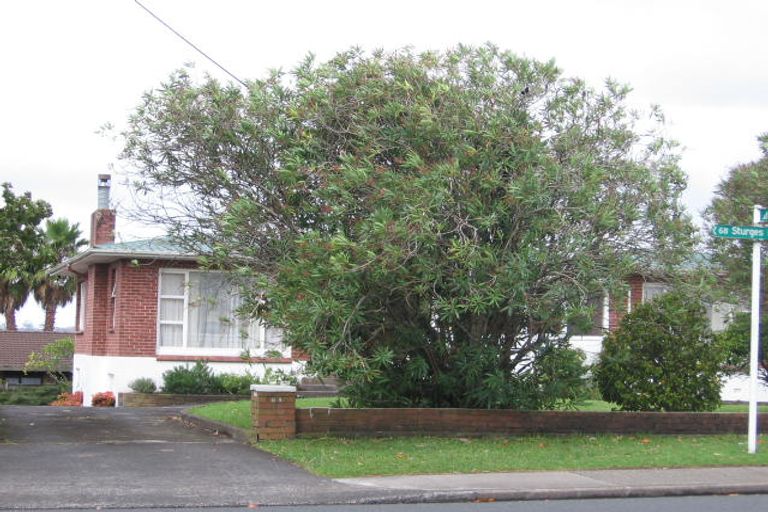 Photo of property in 1/68a Sturges Road, Henderson, Auckland, 0612