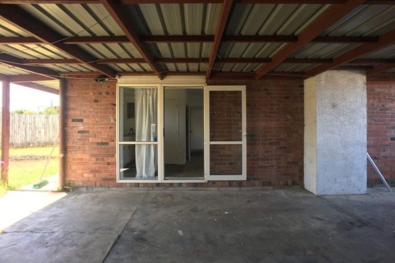 Photo of property in 3/270 Wairau Road, Glenfield, Auckland, 0627