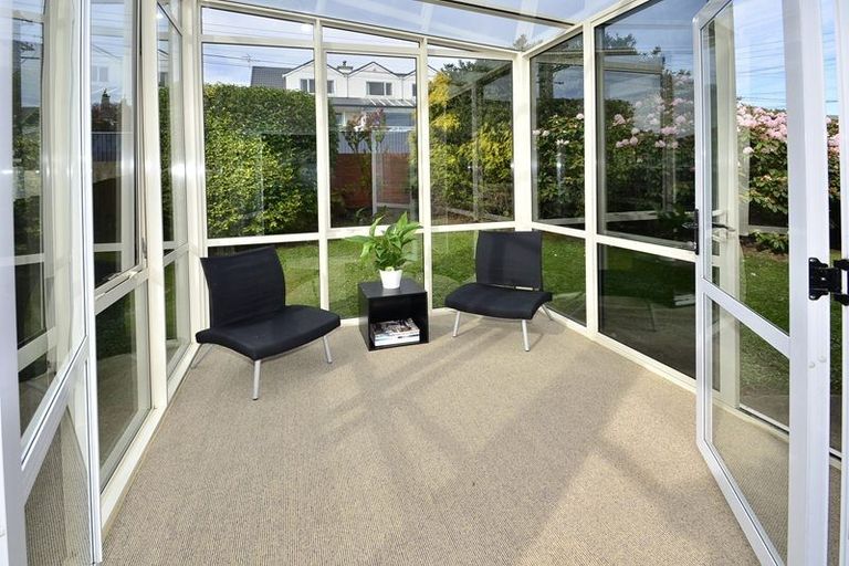 Photo of property in 2 Barr Street, Kenmure, Dunedin, 9011