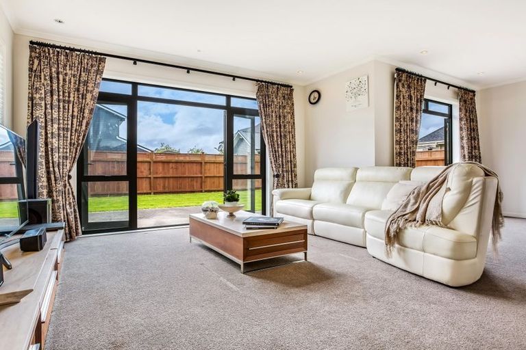 Photo of property in 24 Trecarne Street, Karaka, Papakura, 2113