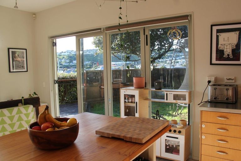 Photo of property in 5 Awa Road, Miramar, Wellington, 6022