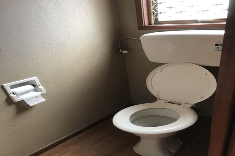 Photo of property in 34 Sartors Avenue, Northcross, Auckland, 0630