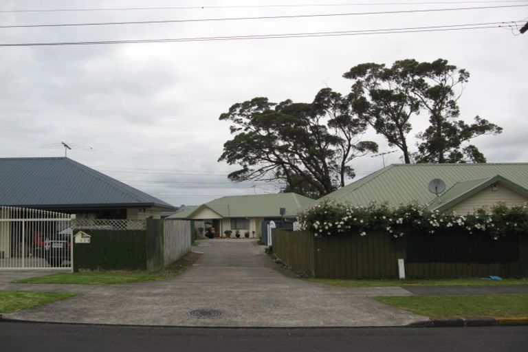 Photo of property in 111 Kindergarten Drive, Conifer Grove, Takanini, 2112