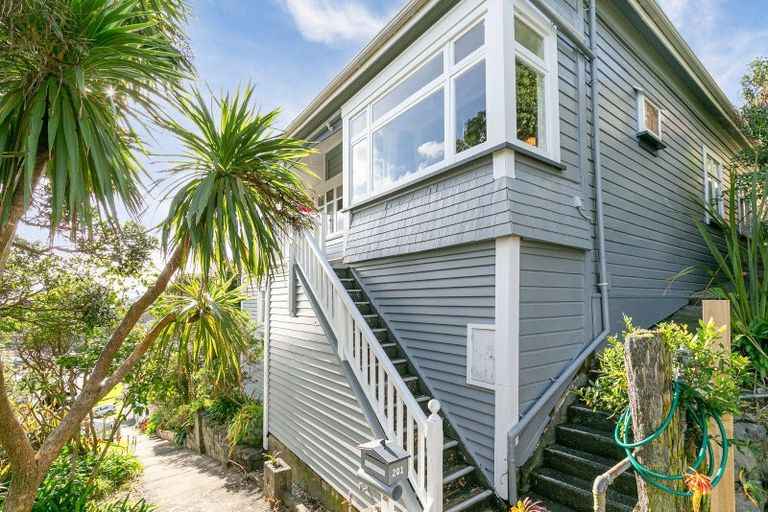 Photo of property in 201 Melbourne Road, Island Bay, Wellington, 6023