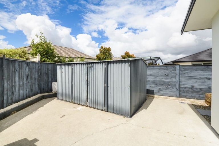 Photo of property in 32 Dogwood Way, Milson, Palmerston North, 4414