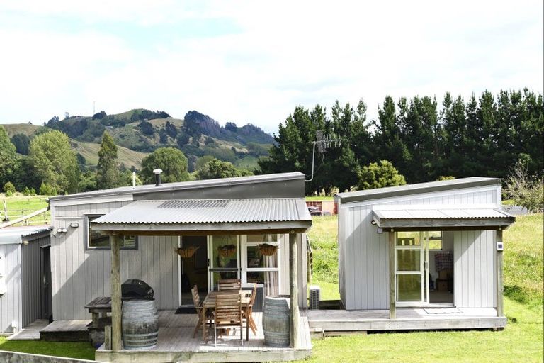 Photo of property in 804 Tukairangi Road, Kinloch, Taupo, 3385