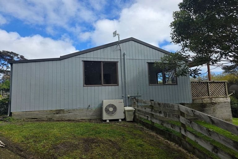 Photo of property in 315 Muriwai Road, Waimauku, 0881