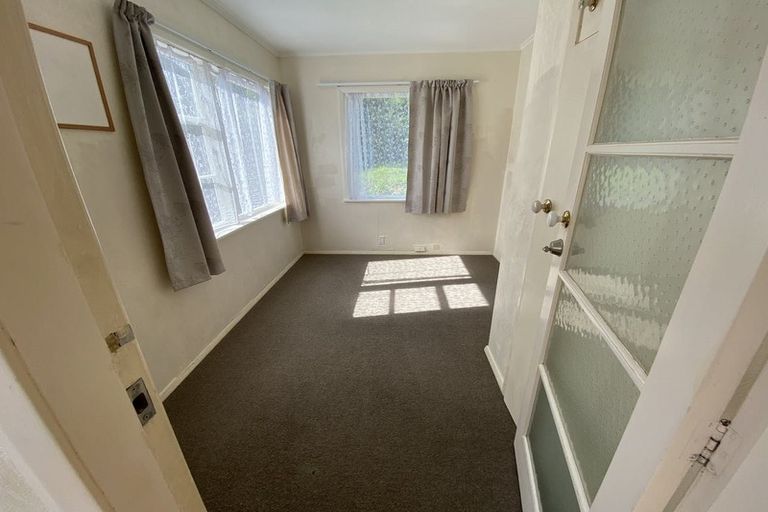 Photo of property in 1/158 Newlands Road, Newlands, Wellington, 6037