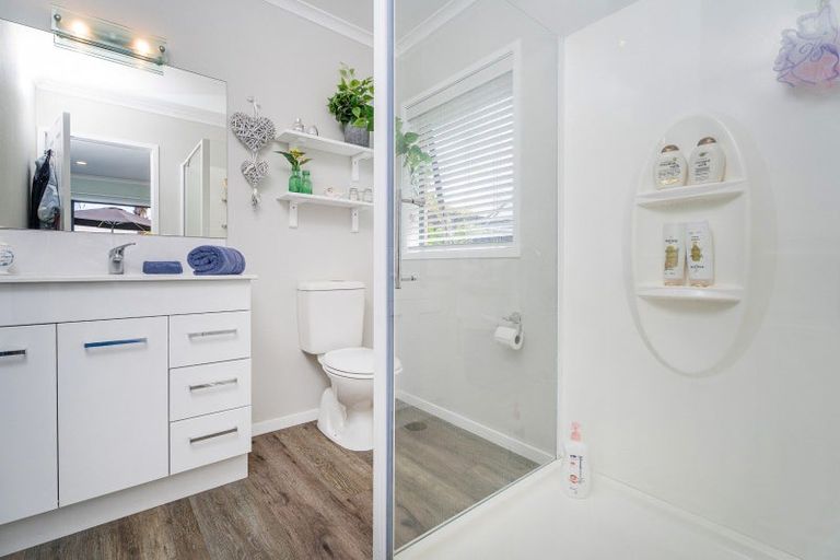 Photo of property in 31 Wells Place, Whitianga, 3510