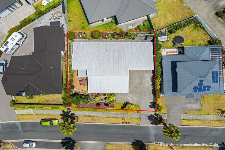 Photo of property in 98 Barbados Way, One Tree Point, 0118