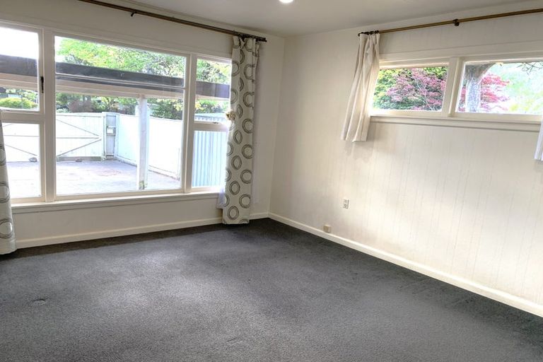 Photo of property in 207 Memorial Avenue, Burnside, Christchurch, 8053
