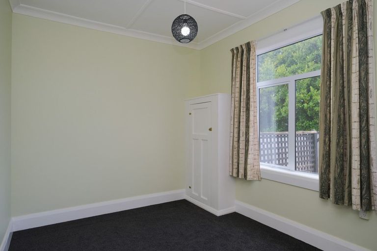 Photo of property in 21 West Avenue, Saint Clair, Dunedin, 9012