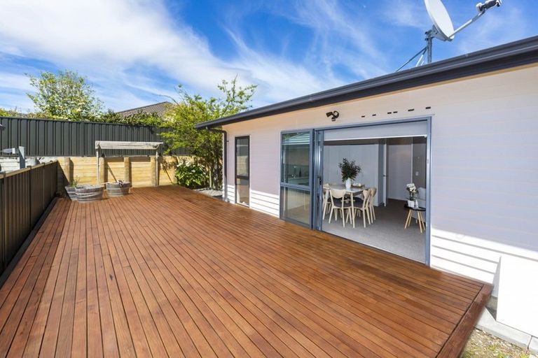Photo of property in 5 Sunstone Crescent, Brown Owl, Upper Hutt, 5018