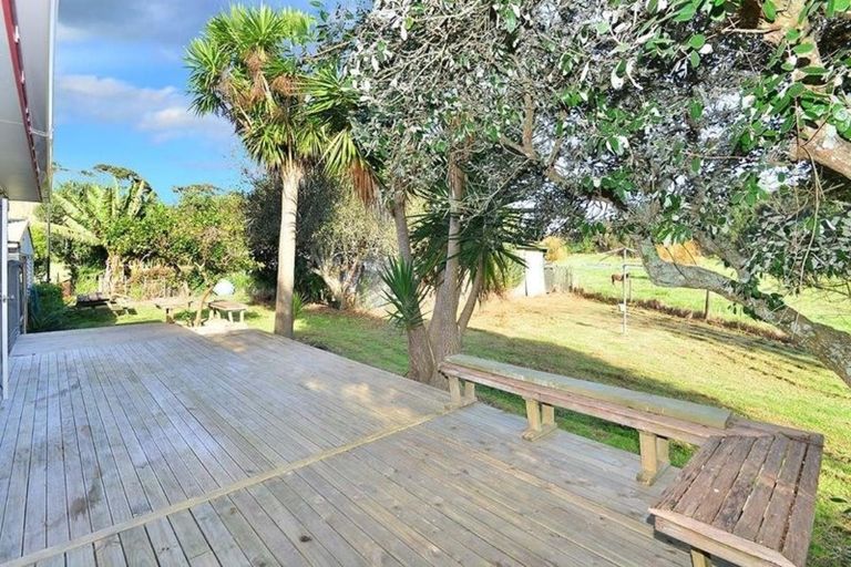 Photo of property in 3265 South Head Road, South Head, Helensville, 0874