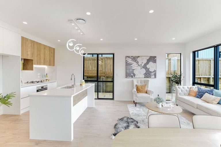 Photo of property in 33 Biokovo Street, Massey, 0614