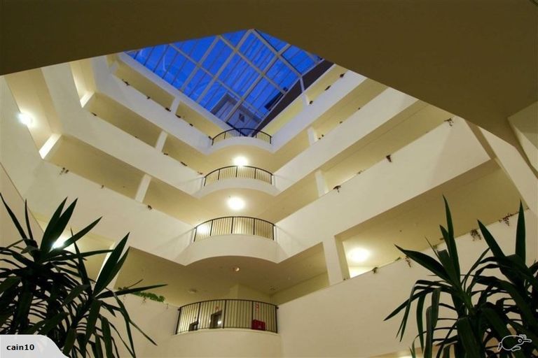 Photo of property in Stadium Garden Flats, 406/107 Thorndon Quay, Pipitea, Wellington, 6011