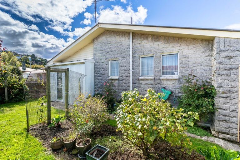 Photo of property in 15b Baker Street, Caversham, Dunedin, 9012