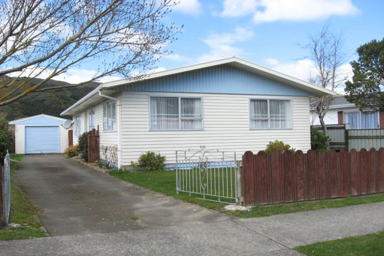 Photo of property in 260 Wellington Road, Wainuiomata, Lower Hutt, 5014