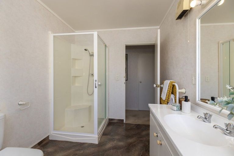 Photo of property in 52 Matatua Road, Raumati Beach, Paraparaumu, 5032