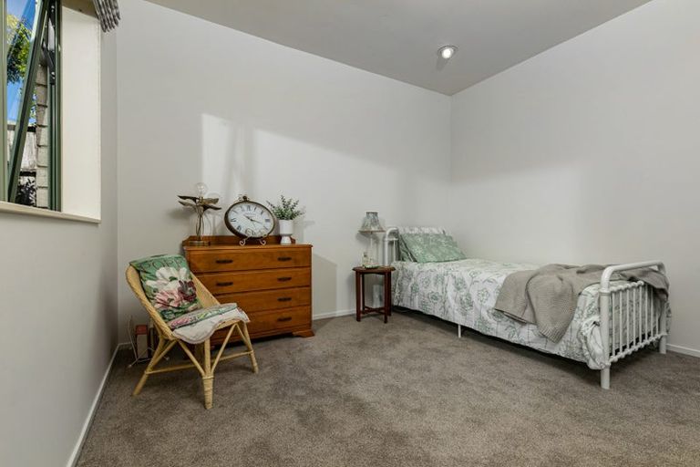 Photo of property in 9/34 Waipuia Place, Greenhithe, Auckland, 0632