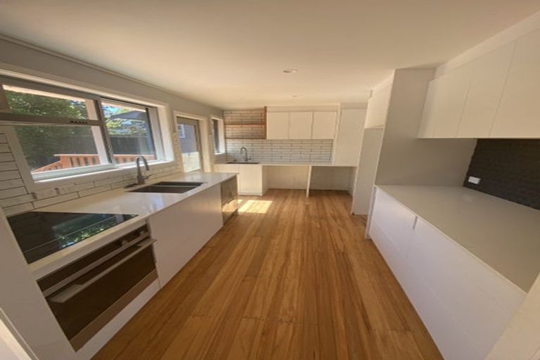 Photo of property in 2/25 Cranston Street, Torbay, Auckland, 0632