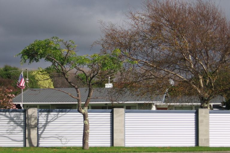 Photo of property in 242 Te Moana Road, Waikanae, 5036