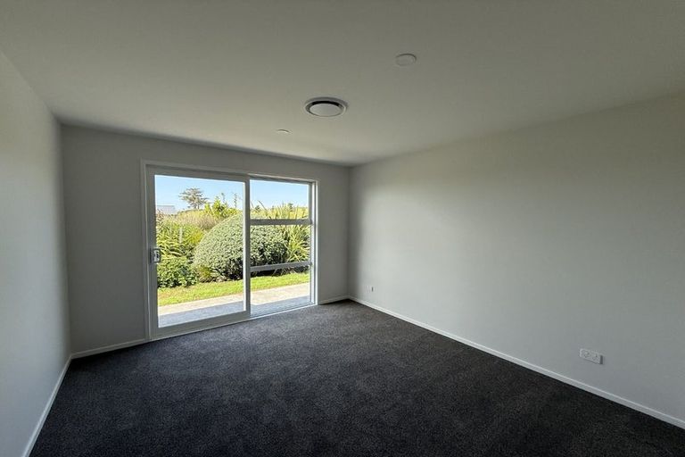 Photo of property in 5 Johnson Place, Stillwater, Silverdale, 0993