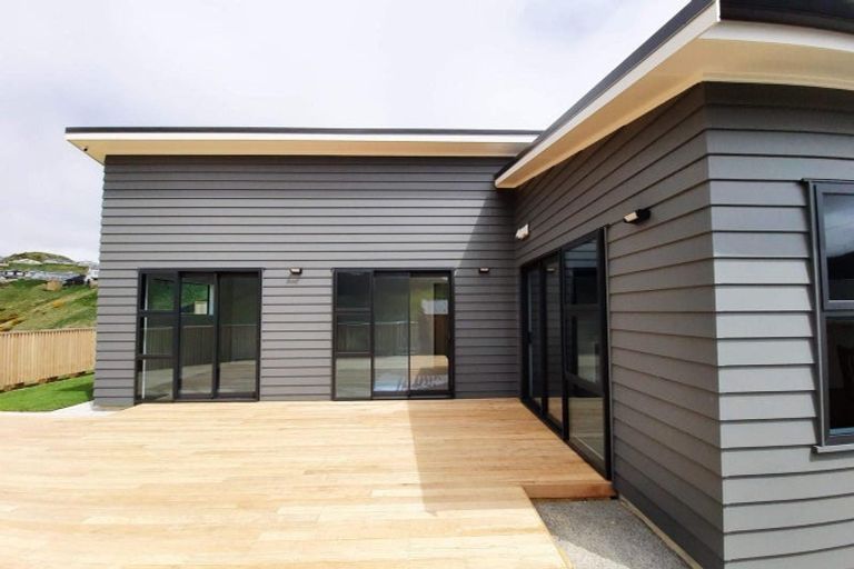 Photo of property in 36 Atherton Terrace, Churton Park, Wellington, 6037