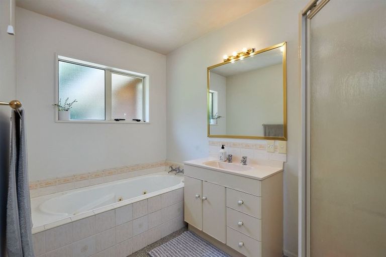 Photo of property in 42 Kotare Place, South Bay, Kaikoura, 7300