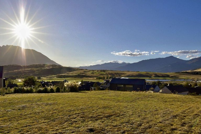 Photo of property in 8 Glenelg Lane, Jacks Point, 9371