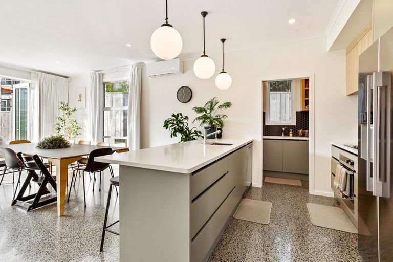 Photo of property in 28e Ian Morrison Road, Hobsonville, Auckland, 0616