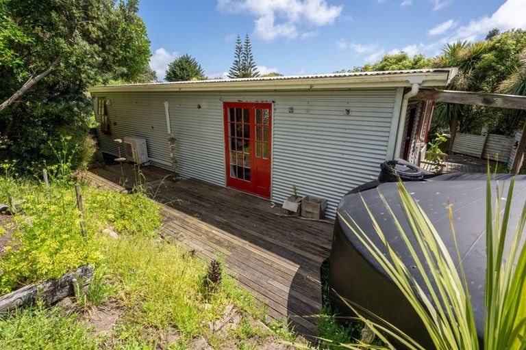 Photo of property in 42 Sarah Street, Waikawa Beach, Levin, 5573