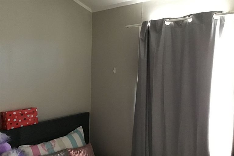 Photo of property in 2/462 Hillsborough Road, Mount Roskill, Auckland, 1041