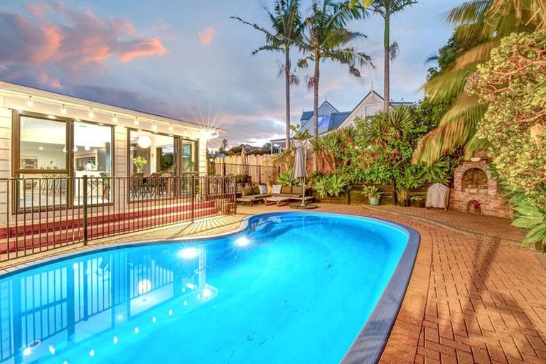 Photo of property in 4 Onepu Lane, Manly, Whangaparaoa, 0930