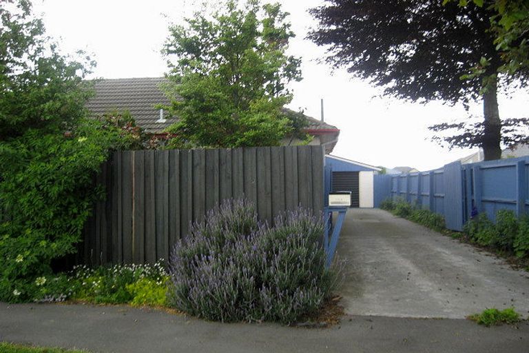 Photo of property in 1/52 Uxbridge Street, Redwood, Christchurch, 8051