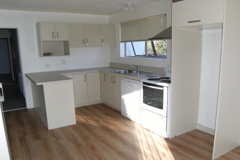 Photo of property in 2/16 Mulberry Place, Redwood, Christchurch, 8051