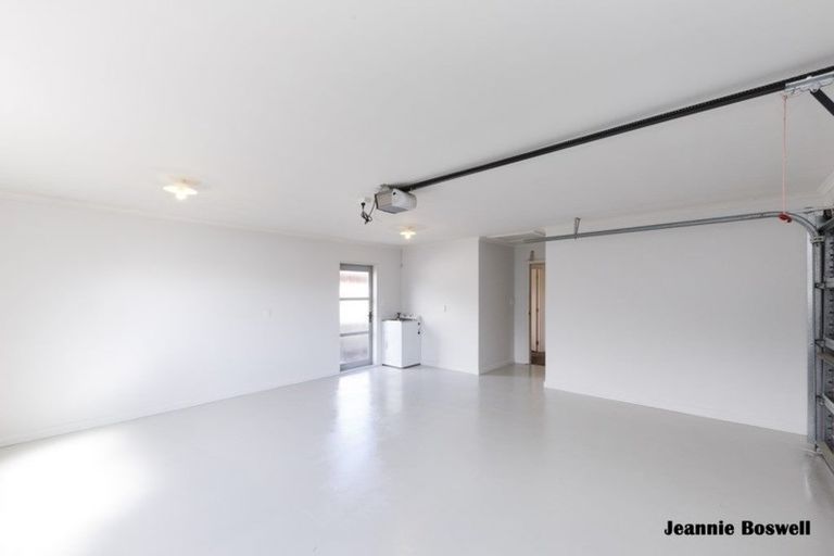 Photo of property in 2 Millbrook Place, Ashhurst, 4810