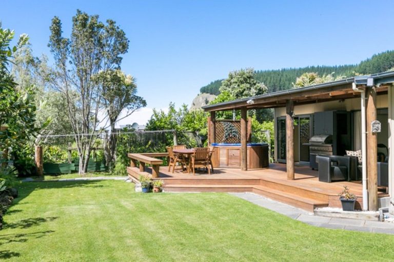 Photo of property in 637a Waipatiki Road, Tangoio, Napier, 4181