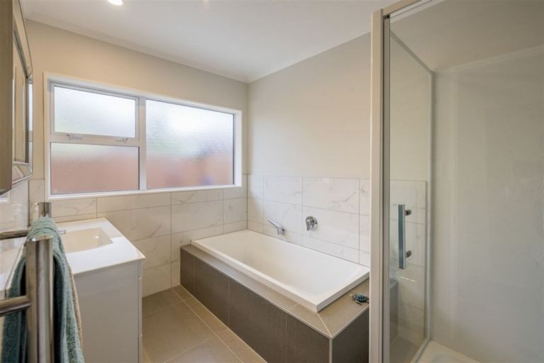 Photo of property in 9 Lynch Grove, Levin, 5510