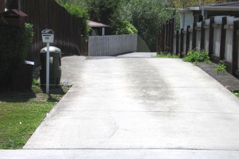 Photo of property in 28 La Rosa Street, Green Bay, Auckland, 0604