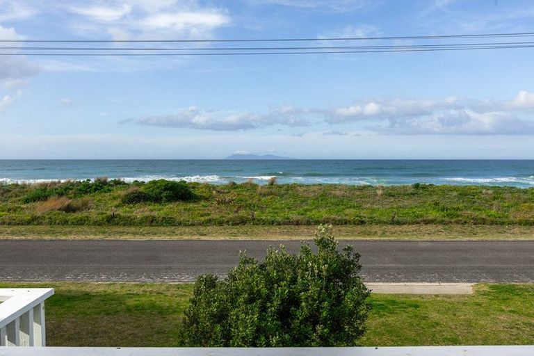 Photo of property in 112 Broadway Road, Waihi Beach, 3611