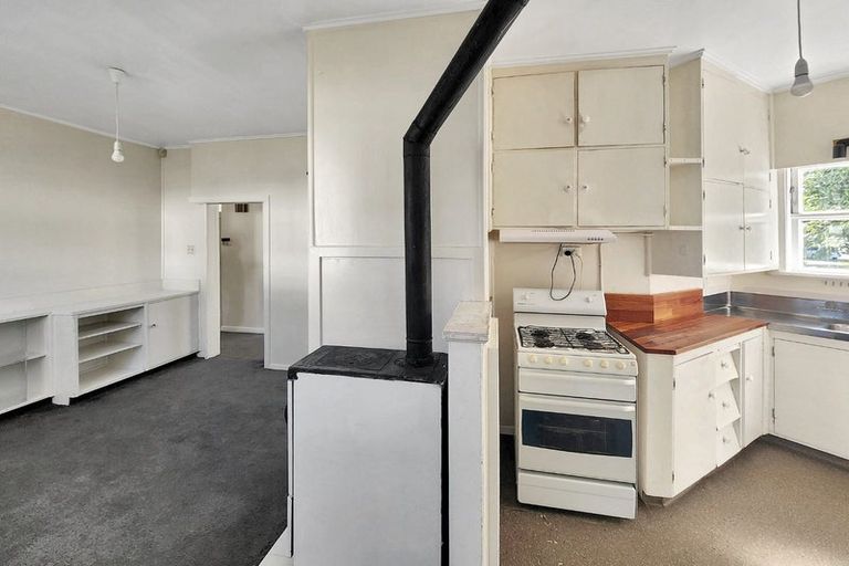 Photo of property in 66 Hall Crescent, Epuni, Lower Hutt, 5011