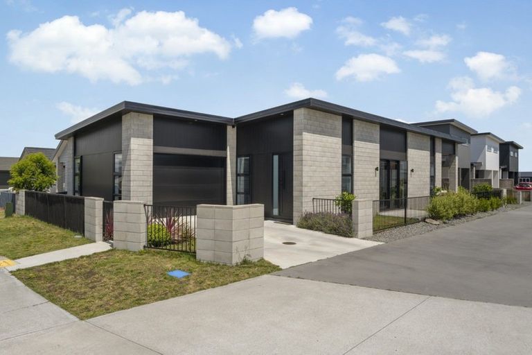 Photo of property in 1 Taniko Lane, Papamoa, 3118