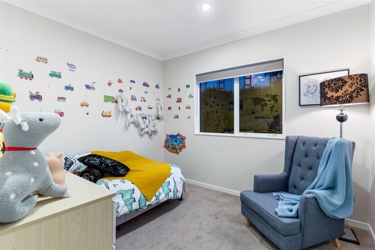 Photo of property in 30 Bounty Road, Long Bay, Auckland, 0630