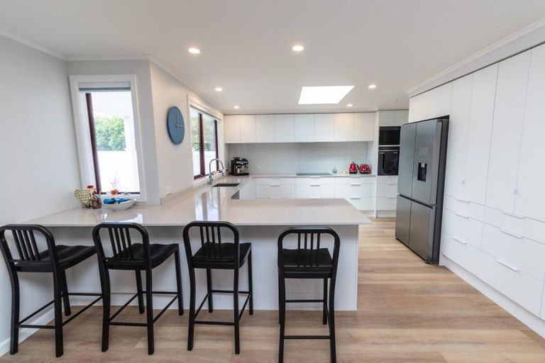 Photo of property in 23a Parkvale Road, Karori, Wellington, 6012