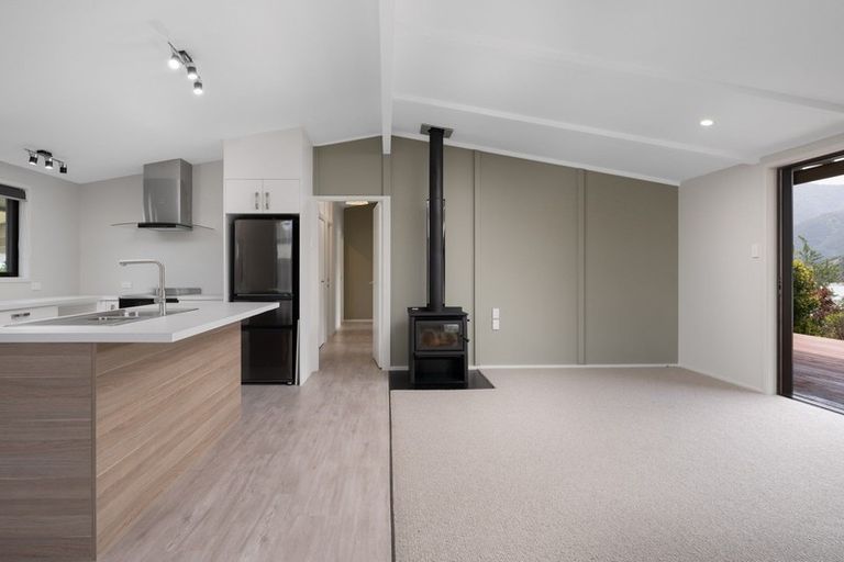 Photo of property in 106 Main Rd Havelock, Havelock, 7100