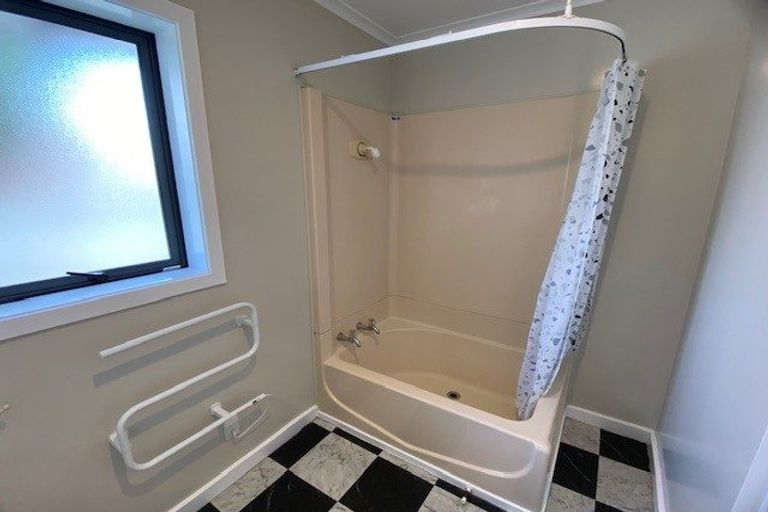 Photo of property in 1/64 Peer Street, Upper Riccarton, Christchurch, 8041