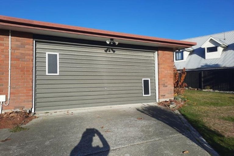 Photo of property in 6 Chokebore Place, Sockburn, Christchurch, 8042