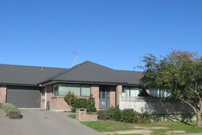 Photo of property in 74 Langdale Avenue, Paraparaumu, 5032